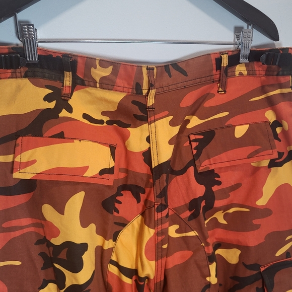 👕🌶 Orange Camo Cargo Pants - Picture 4 of 7